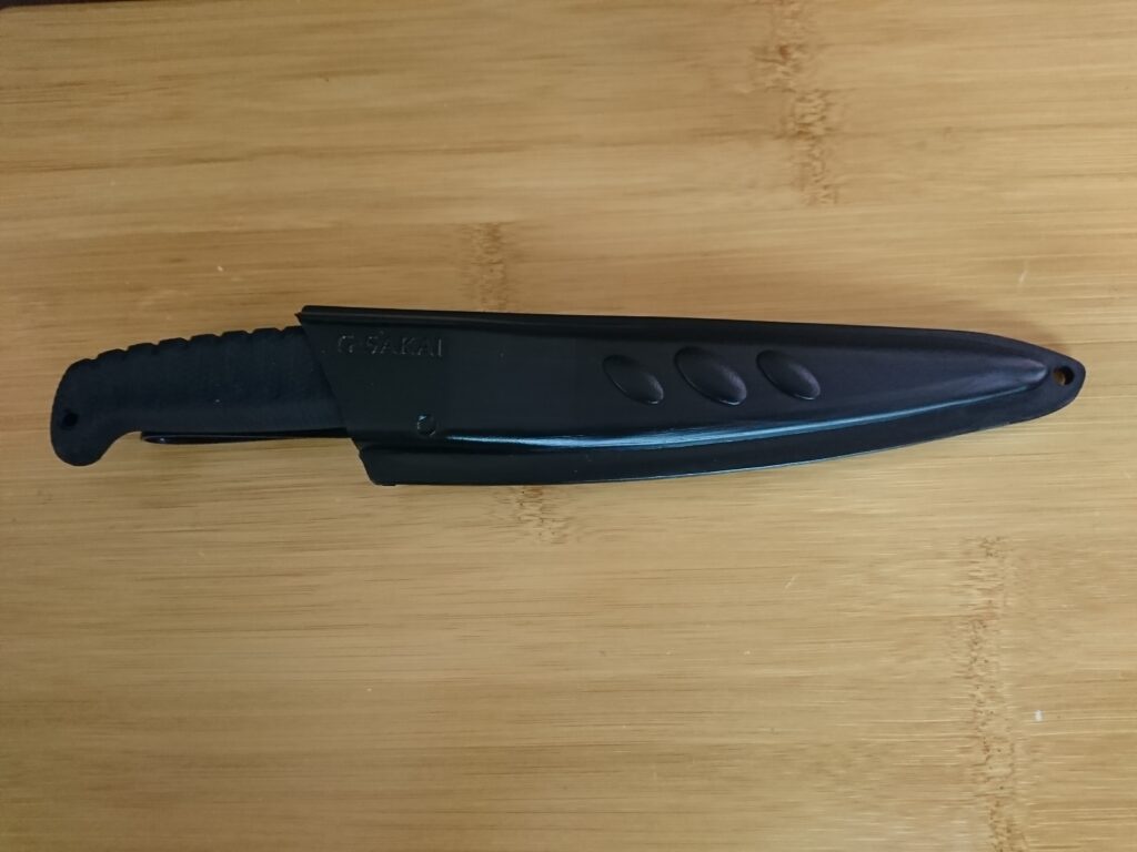 ケースの収めたG・サカイ「アウトドア クッキングナイフ 直刃」