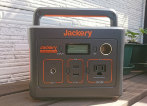 【Jackery ポータブル電源 240】大容量で持ち運びが便利なポータブル電源を詳細レビュー！ | まくろパーク