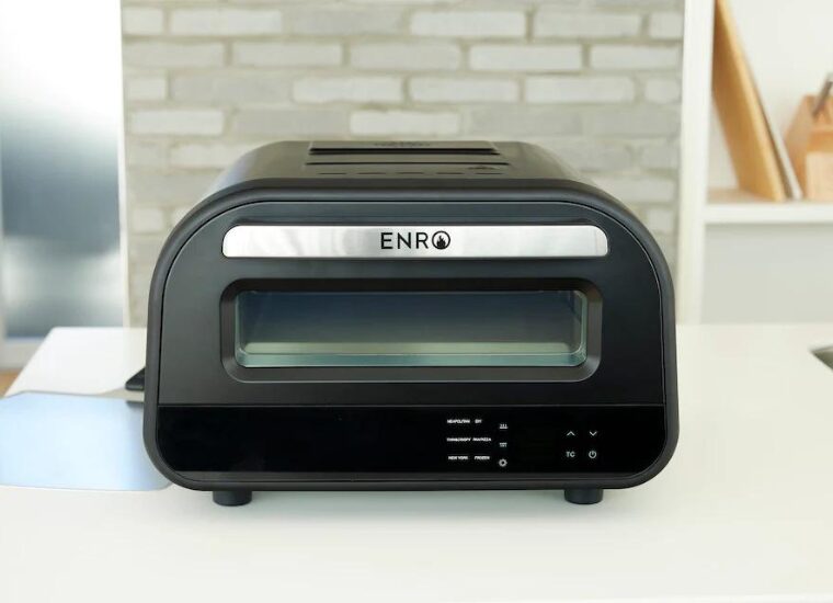 ENRO(エンロ) から「電気式窯焼名人」が新登場！コンセントさえあれば室内で本格ピザが楽しめる家電ピザ窯！